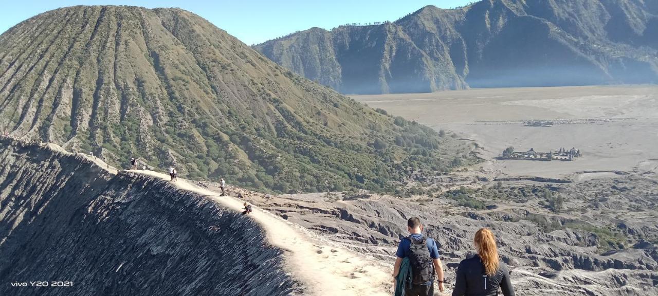 Javalindra Homestay Tour And Travel Banyuwangi  Zewnętrze zdjęcie
